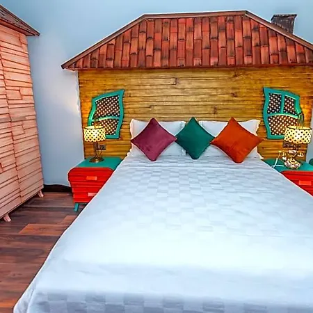 Hotel Tok Epik