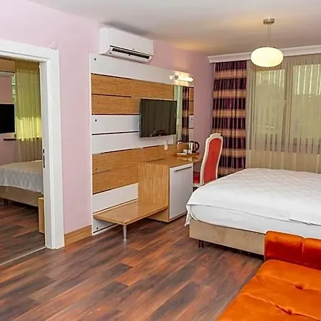 Hotel Tok Epik